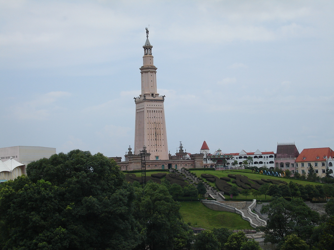 Lighthouse_of_Alexandria_in_Changsha