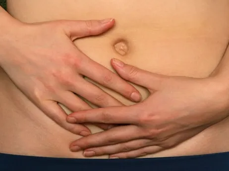Mide Sarkması (Gastroptoz) Nedir? Belirtileri, Nedenleri ve Tedavisi