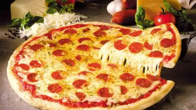 Evde Pizza Nasıl Yapılır?