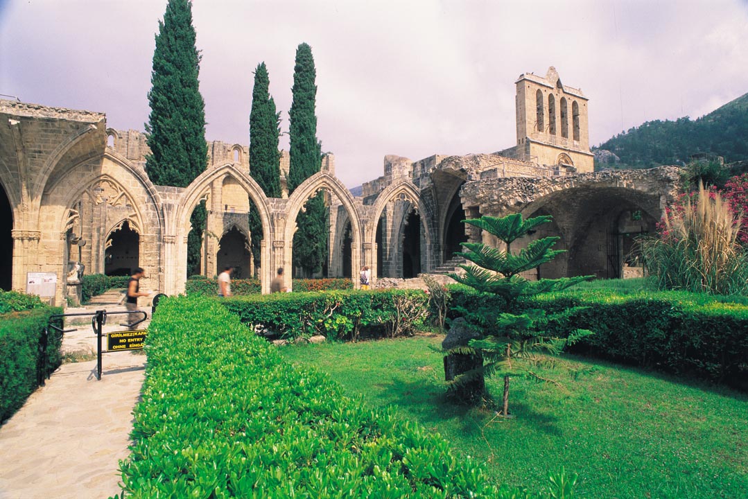 Bellapais Manastırı